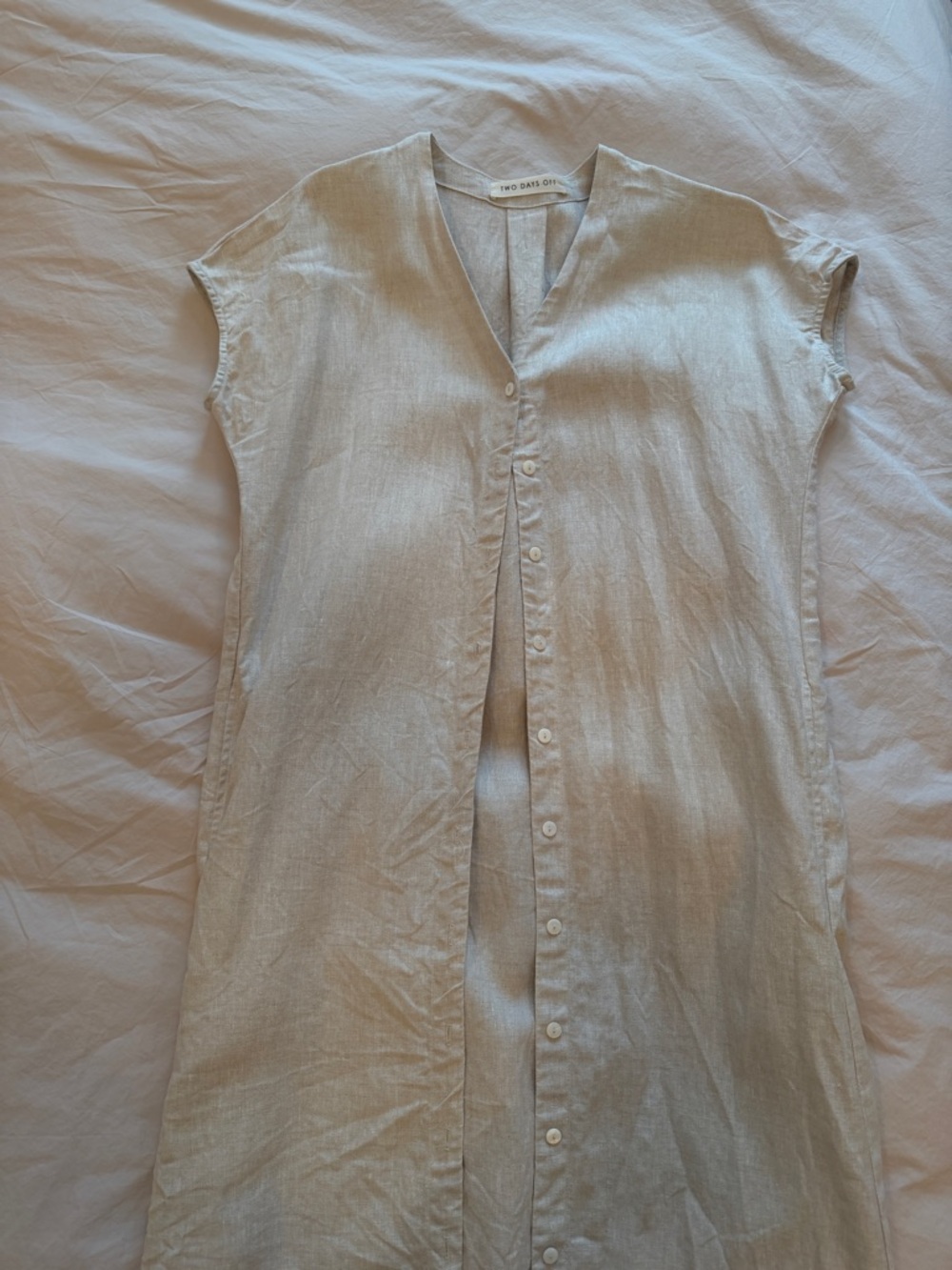Two Days Off Linen Button-Front Tunic Dress in Light Beige